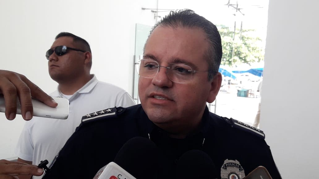 Critica Capella a alcaldes que quieren controlar a policías de Tránsito