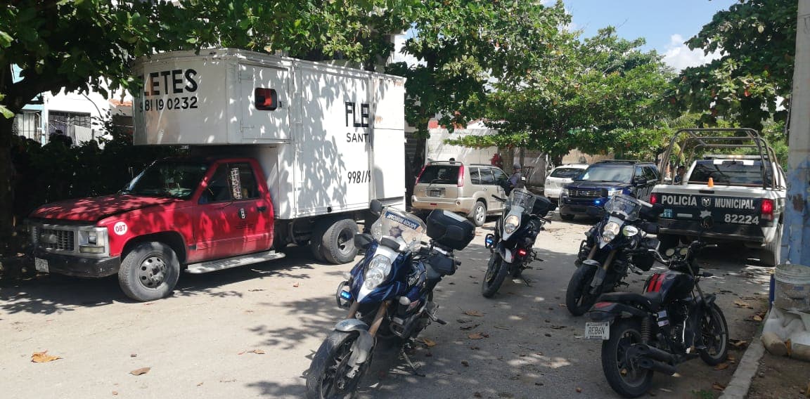 Intentan desalojar a familia en El Petén; vecinos lo impidieron