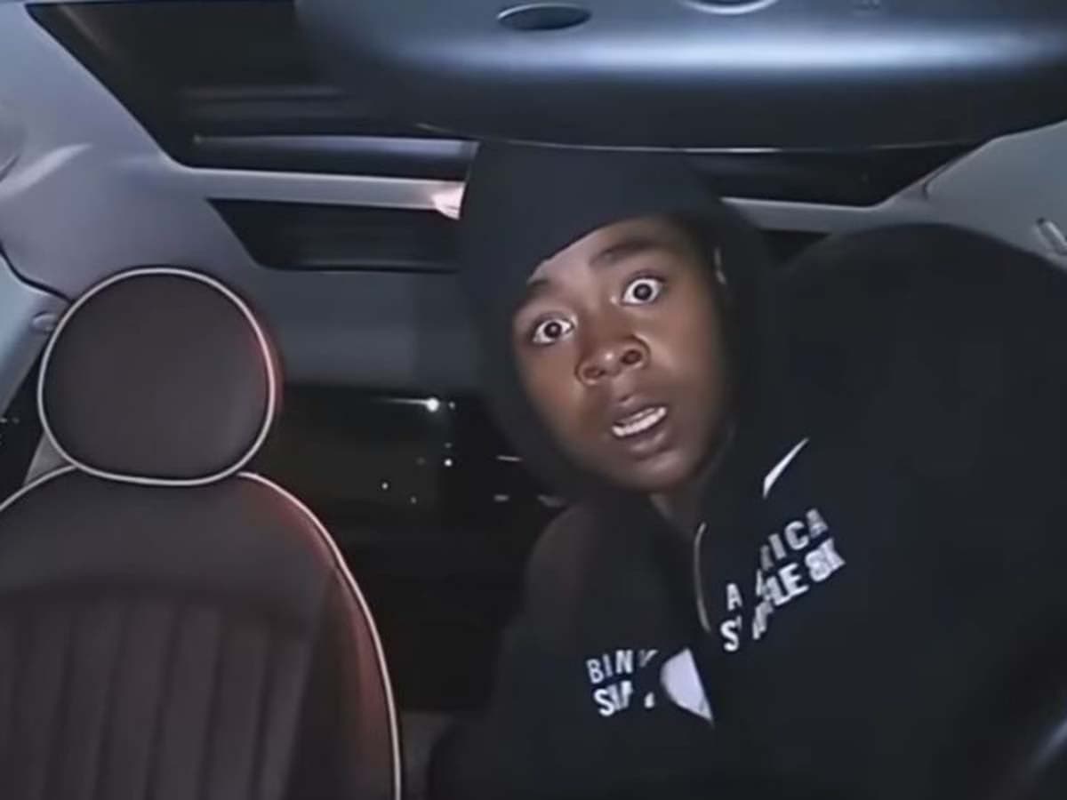 VIDEO: Ladrón activa la cámara del auto que robaba y su reacción se viraliza 