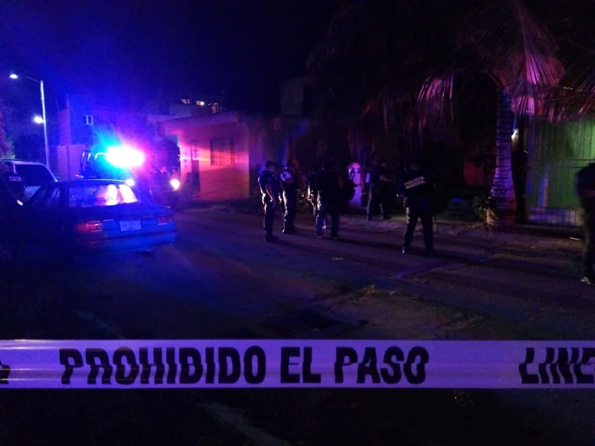 Arrojan cuerpo decapitado en Playa del Carmen