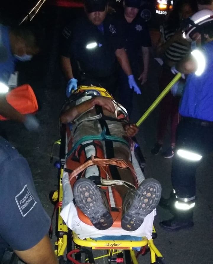 Motociclista derrapa y deja abandonado a su acompañante lesionado en Playa del Carmen