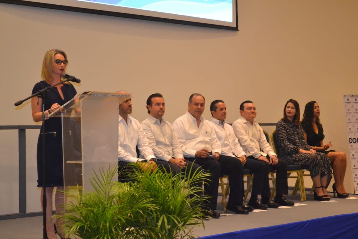 Rinde protesta al frente de Coparmex Cozumel, María Joaquín, sobrina del gobernador Carlos Joaquín
