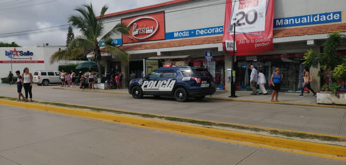 Asaltan a empleada de Parisina y le quitan 56 mil pesos, en Playa del Carmen