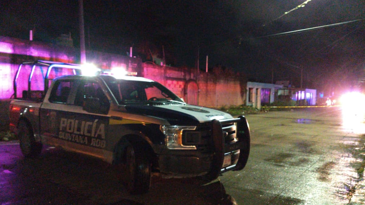 Ejecutado afuera de su casa en la Región 230 de Cancún