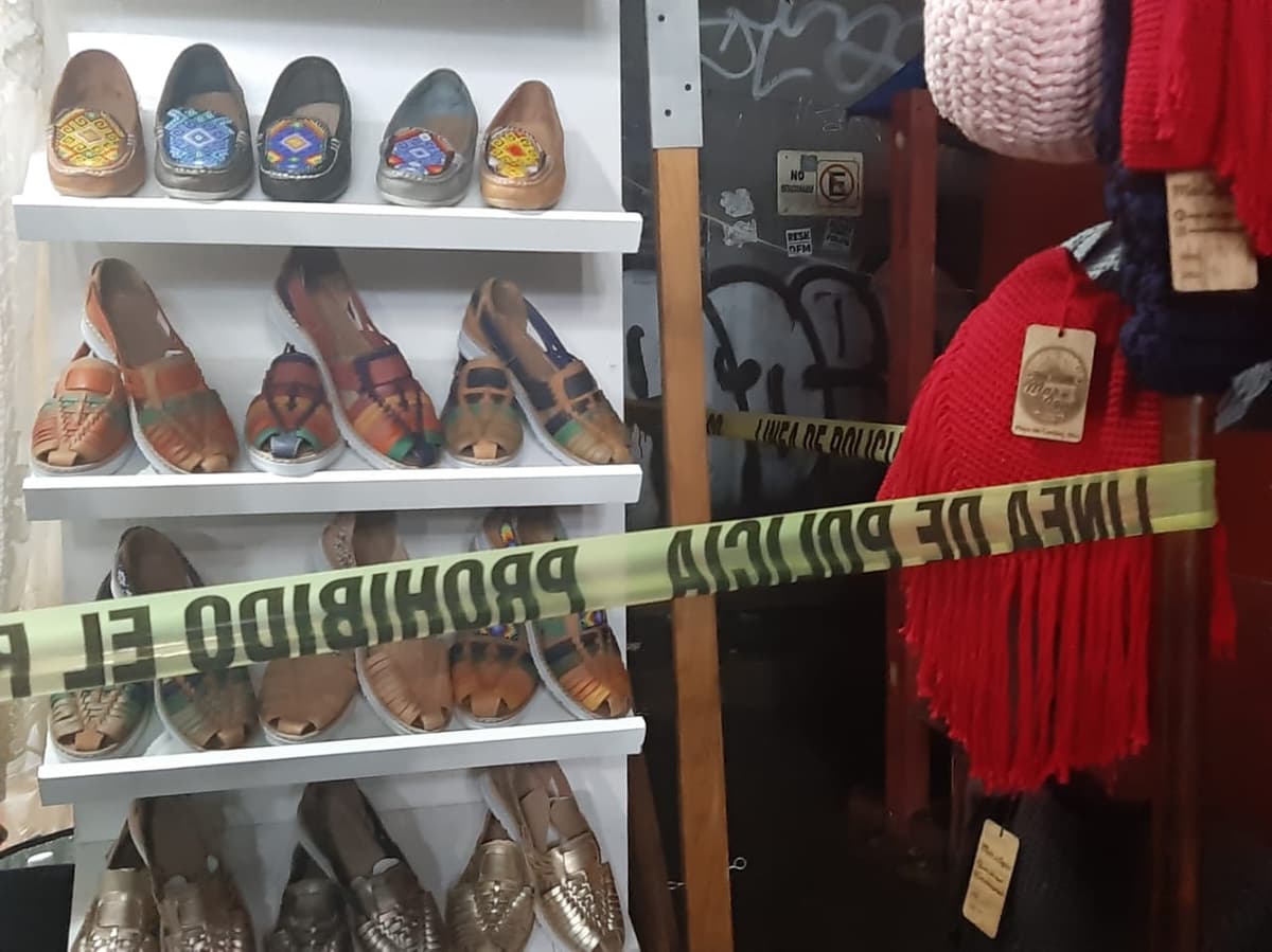 Perro policía encuentra droga en tienda de artesanías de la Quinta Avenida