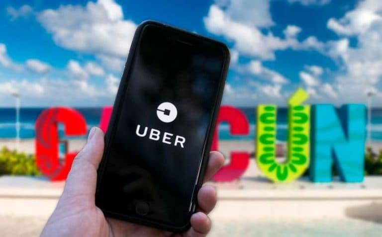 Socios de Uber denuncian abusos de las autoridades