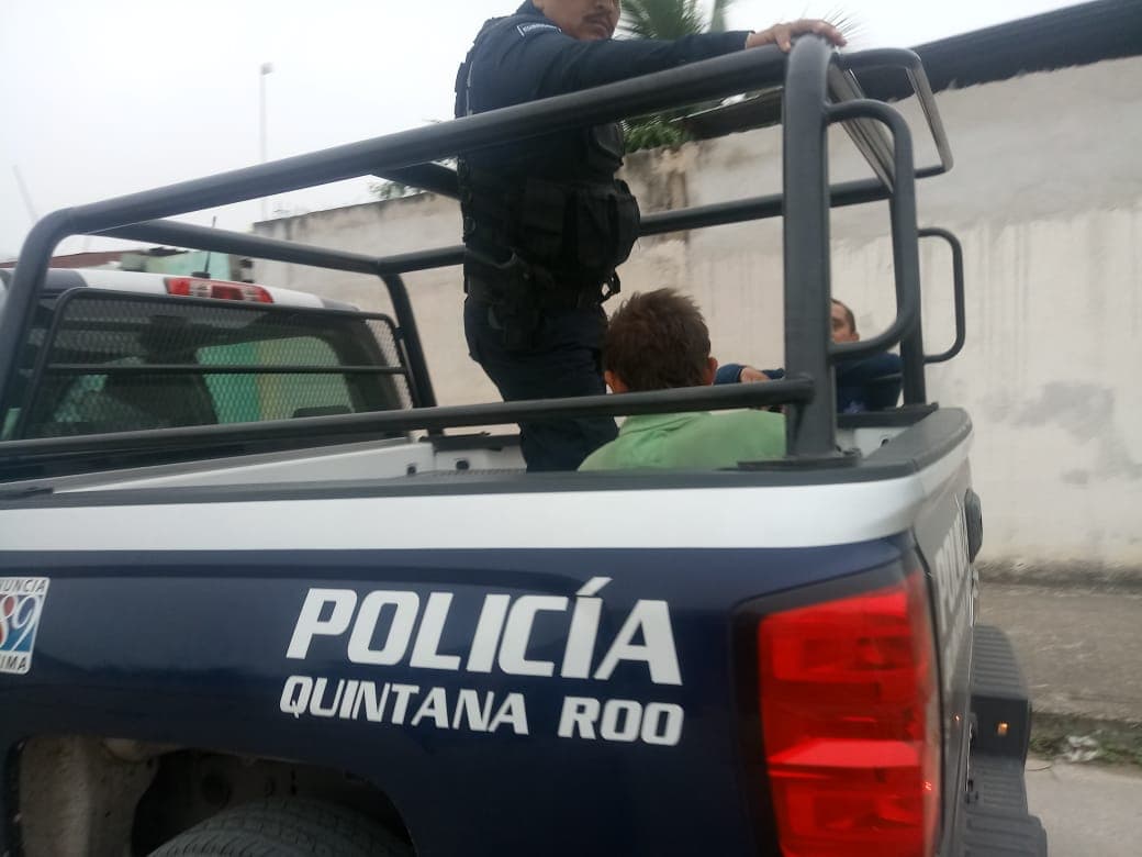 Albañil detiene a su asaltante y lo entrega a la Policía