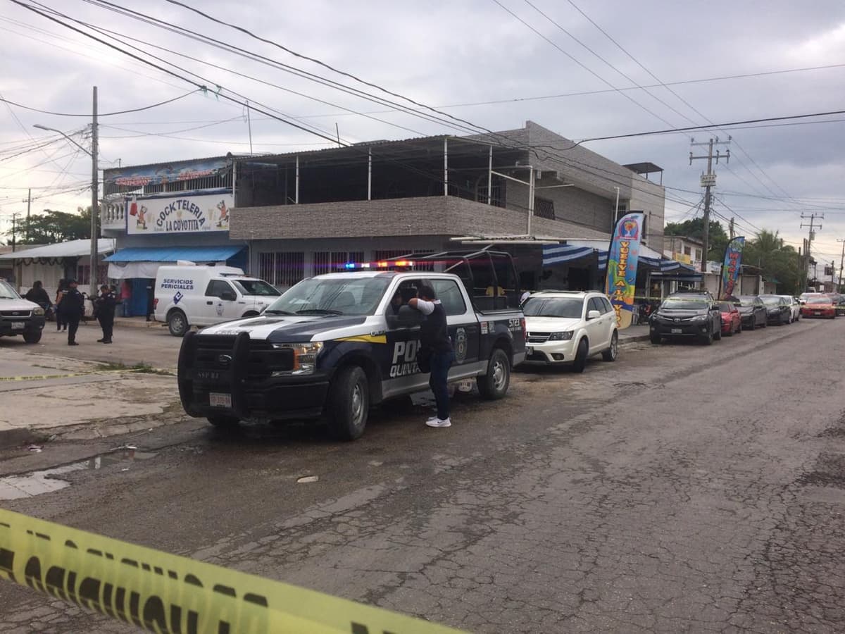 Doble ejecución en coctelería de Cancún, en pleno día