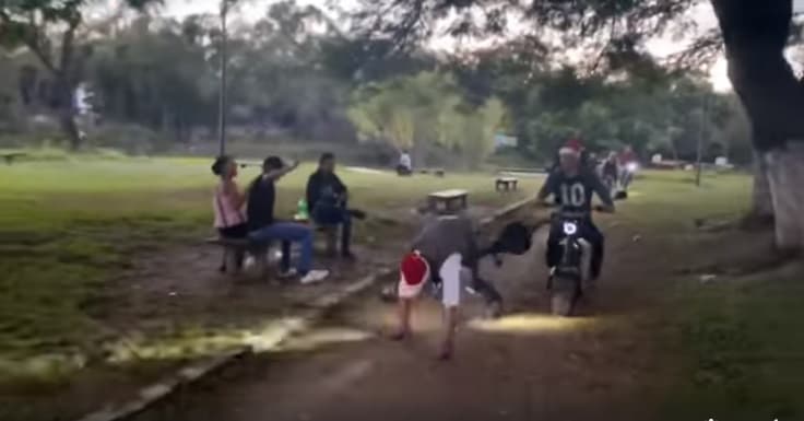 Alcalde en San Luis Potosí cae de su bici mientras deseaba Feliz Navidad