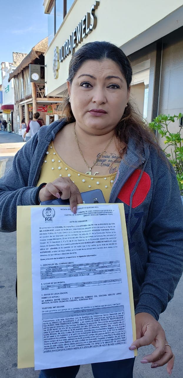 Madre acusa a policías de Cozumel por nalguear a su hijo con rama