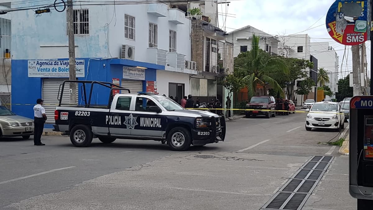 Balean a una mujer en agencia de viajes "Romi" en Playa del Carmen
