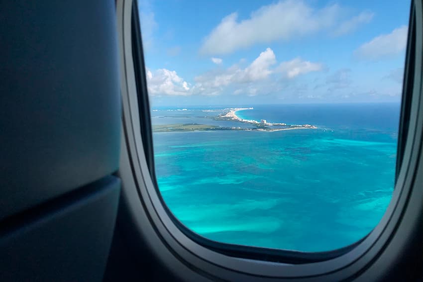 Reabren 7 rutas aéreas a Cancún por temporada decembrina