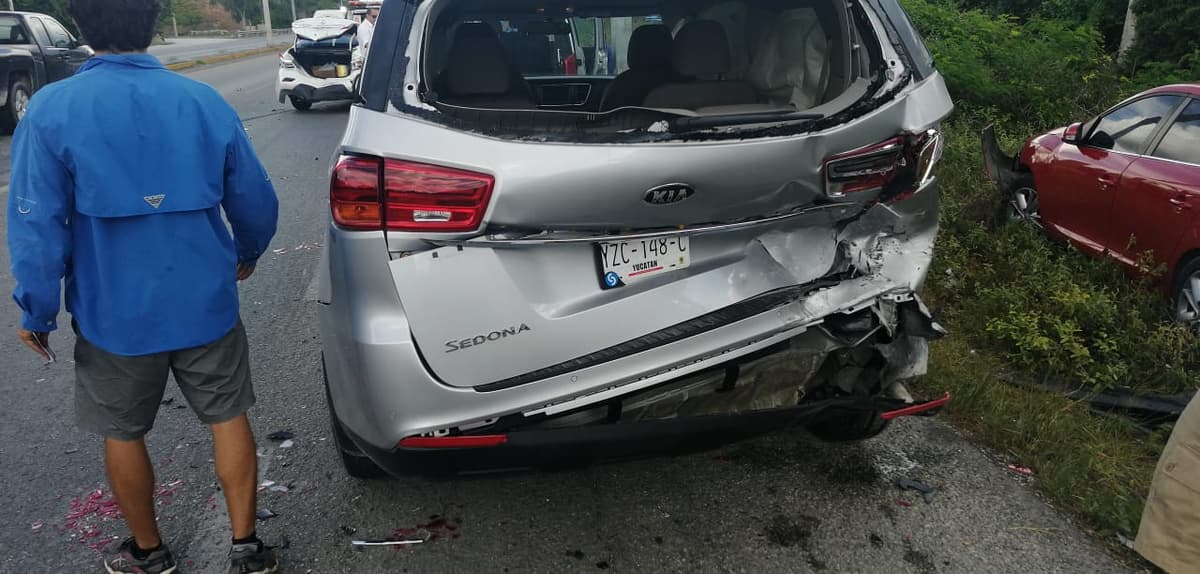 Caos vial en carretera Playa-Tulum por dos choques