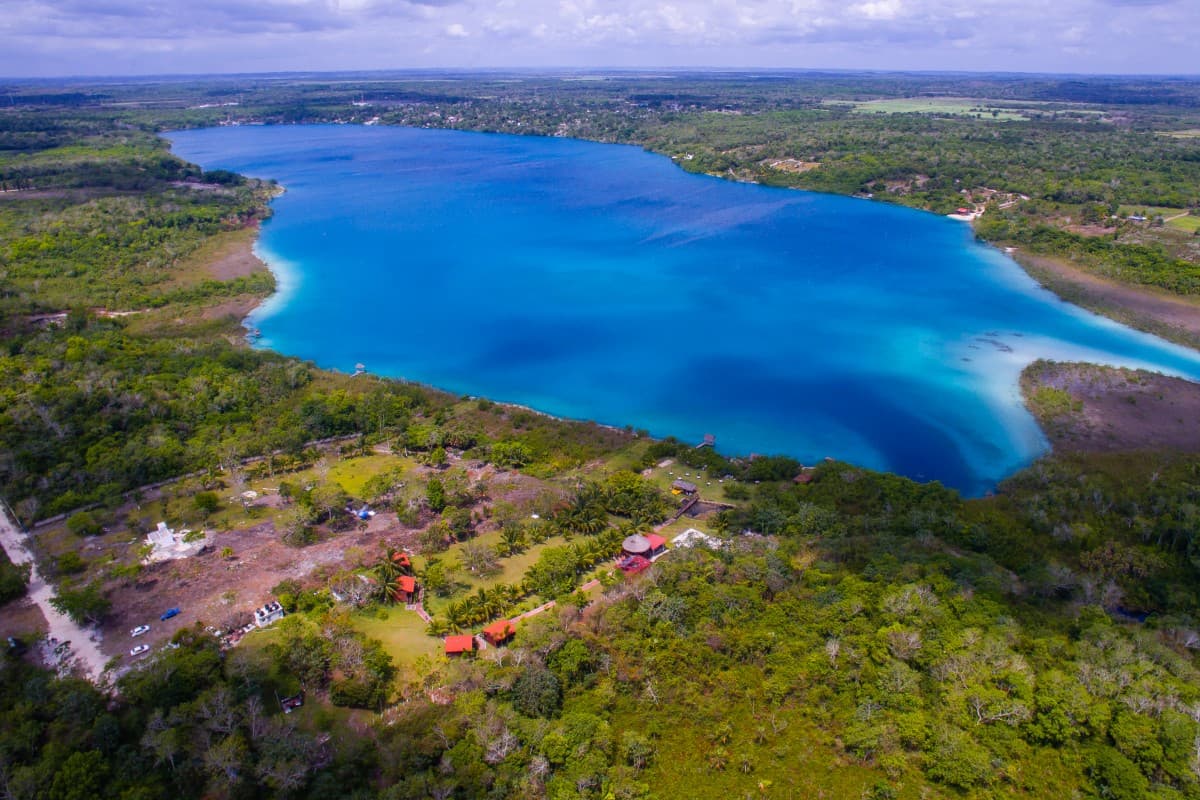 En puerta proyectos turísticos en Huay Pix, Xul Ha y Chetumal