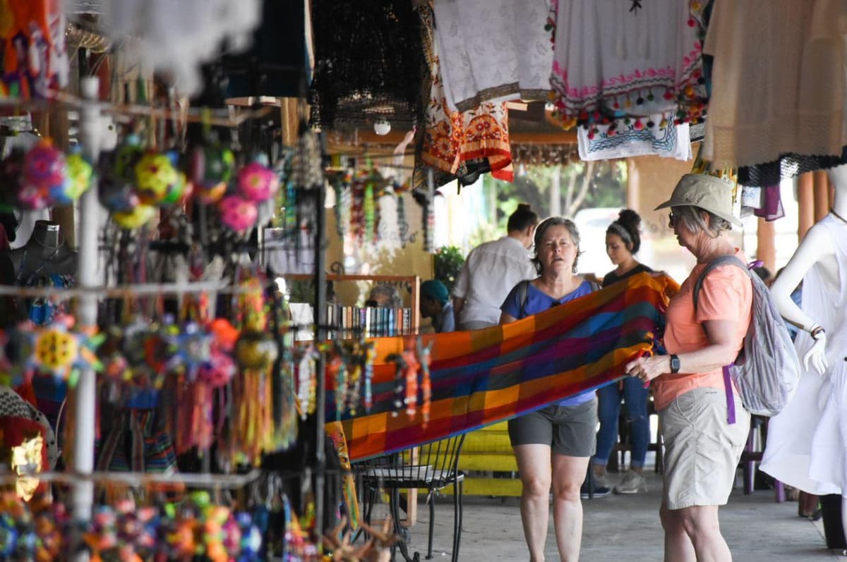 Abre Puerto Morelos oportunidades de negocio a los artesanos