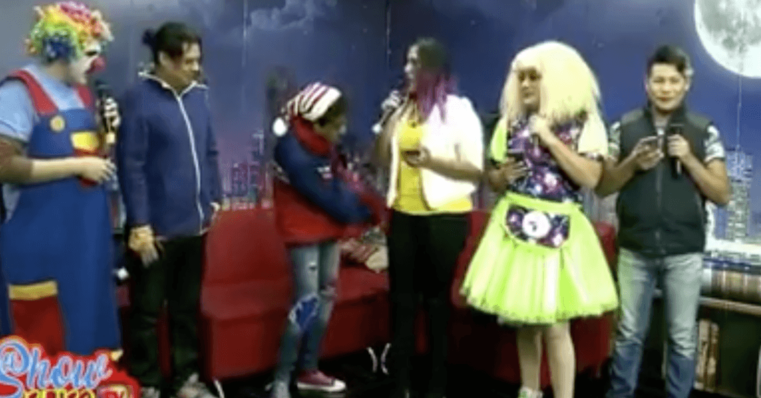 Comediante es vinculado a proceso por "manosear" a compañera