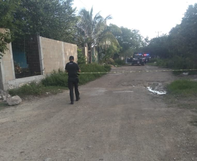 Acaban con sujeto a balazos y logran huir en Cancún