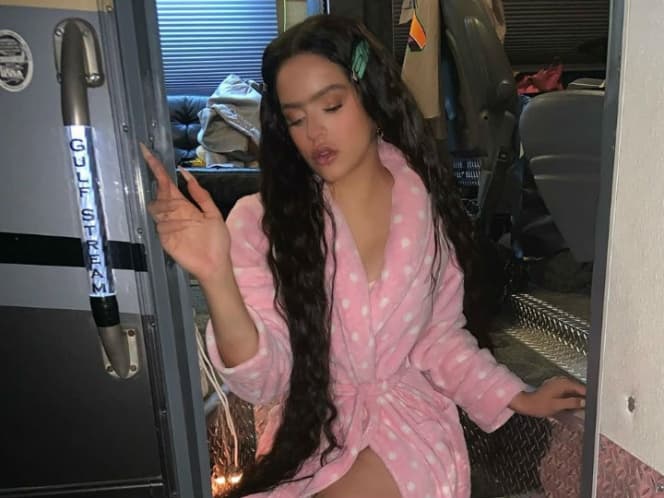 Critican a "La Rosalía" por compararse con la Virgen María