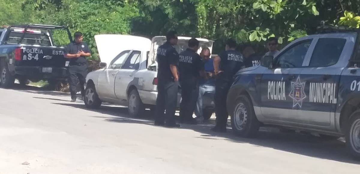 Recuperan coche robado, ya desvalijado, en Chetumal