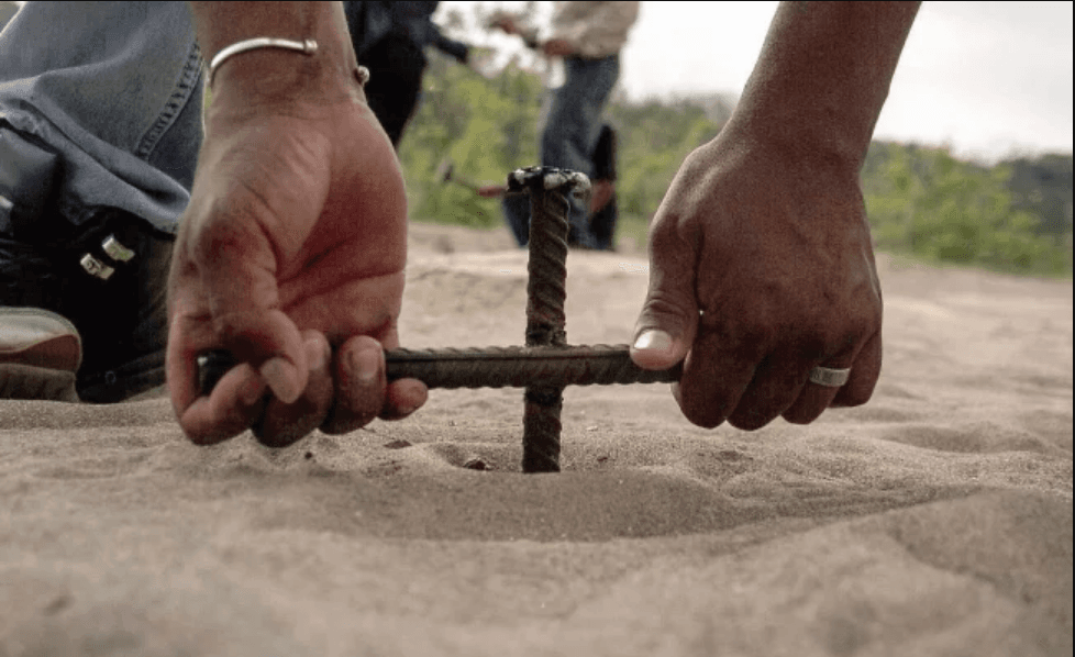 Encuentran fosa clandestina con restos humanos de varias personas en Guanajuato