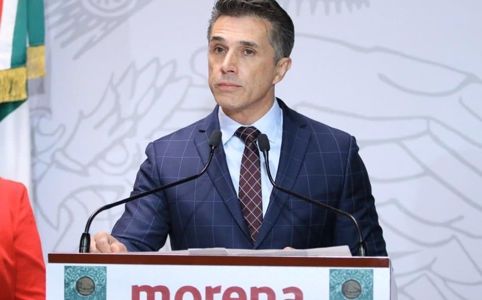 (Video) Llora Sergio Mayer durante discurso por violencia contra las mujeres