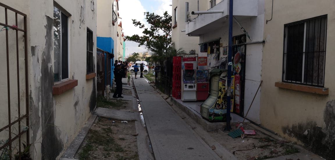 Balacera en Villas Otoch deja un muerto en Cancún