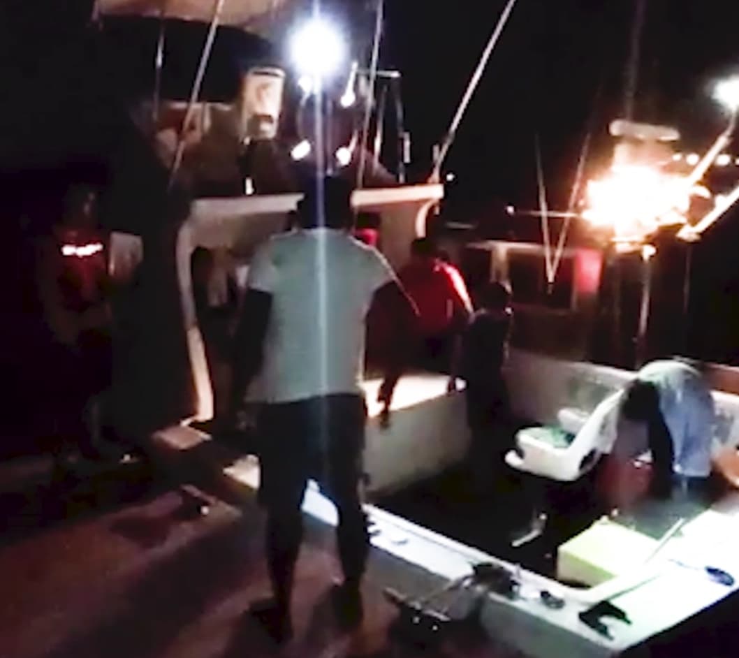 Rescata Marina a embarcación a la deriva en Cozumel