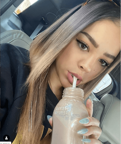 ¿Danna Paola es una sirena? Así 'incendia' las redes sociales al natural