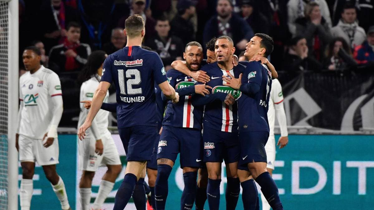 PSG lanza playeras para ayudar a los médicos que luchan contra el covid-19
