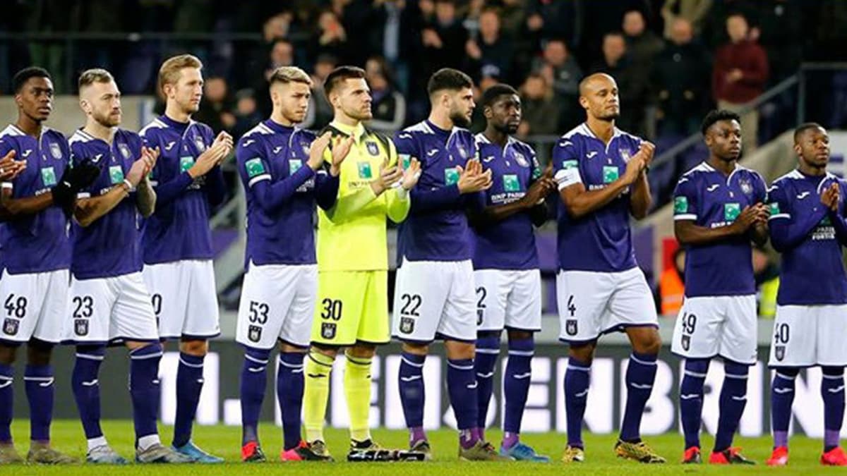 En la liga de Bélgica "despiden" a sus jugadores temporalmente por covid-19