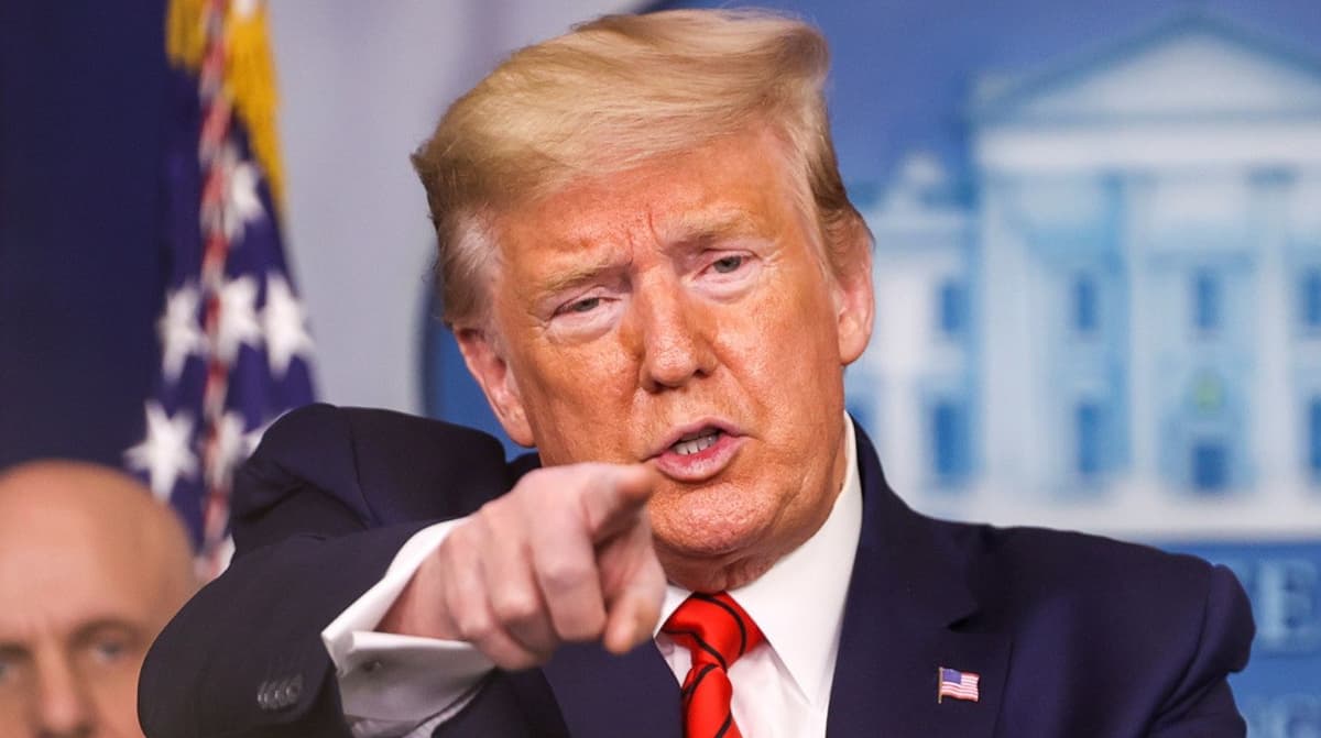 "Cuando comience el saqueo, comienza el tiroteo", dice Trump tras protestas; Twitter lo marca de nuevo