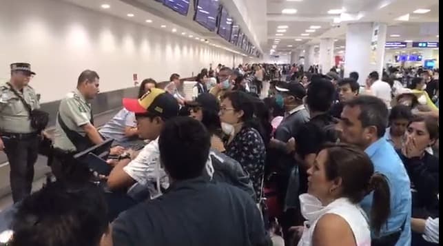 Peruanos quedan varados en Cancún, exigen ayuda para regresar a su país