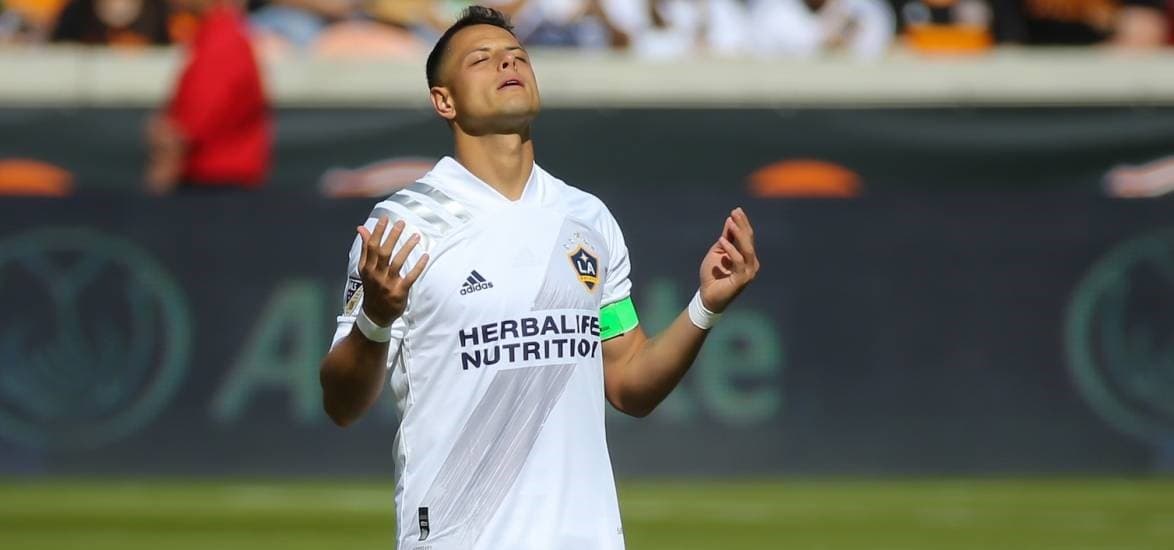 No prometí retirarme en Chivas: Javier Hernández