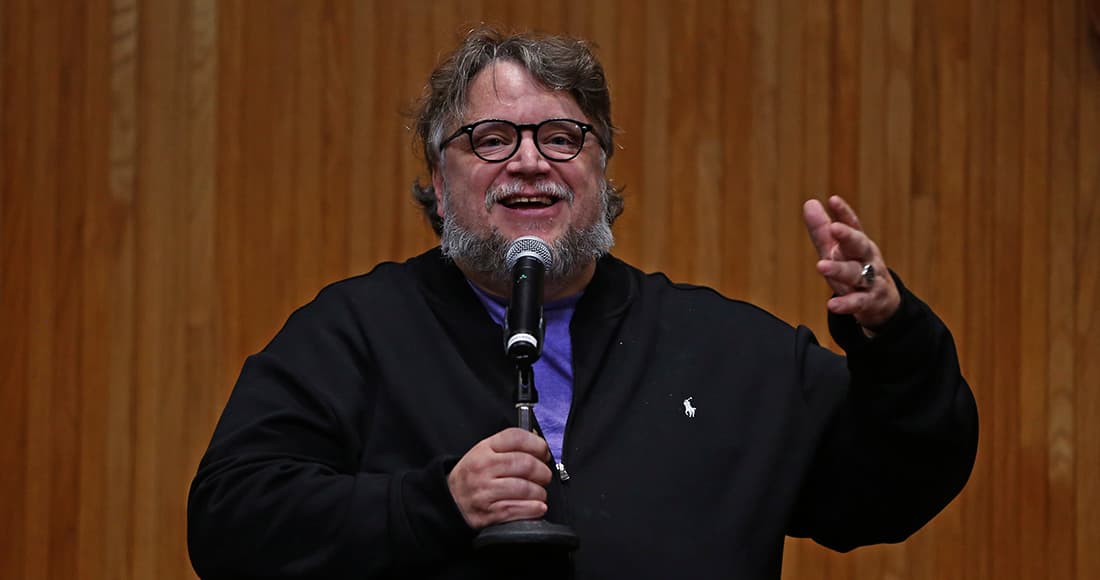 Guillermo del Toro reclama a gobernador de Jalisco por agresión policial a ciudadano