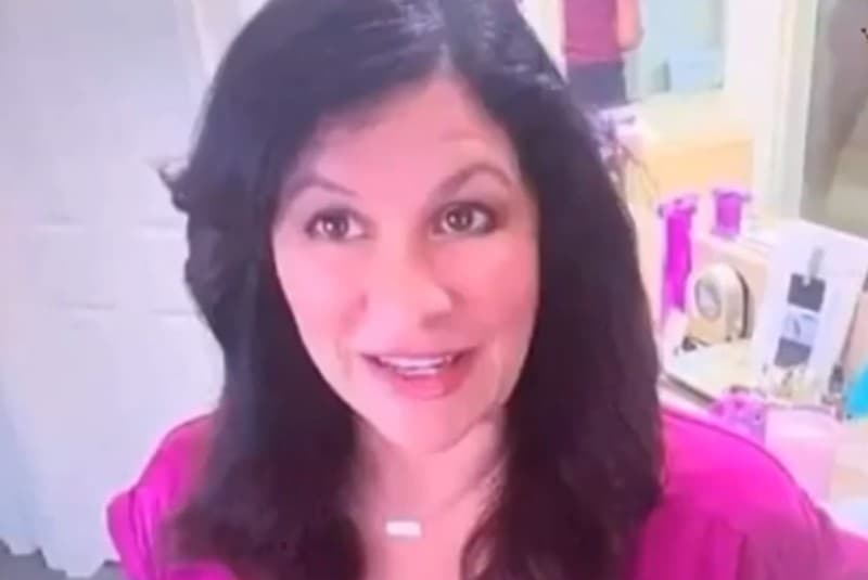 Reportera transmite en vivo a su esposo desnudo y se viraliza