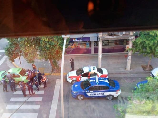 La arrestan por visitar a su novio en plena cuarentena; iba escondida en una cajuela