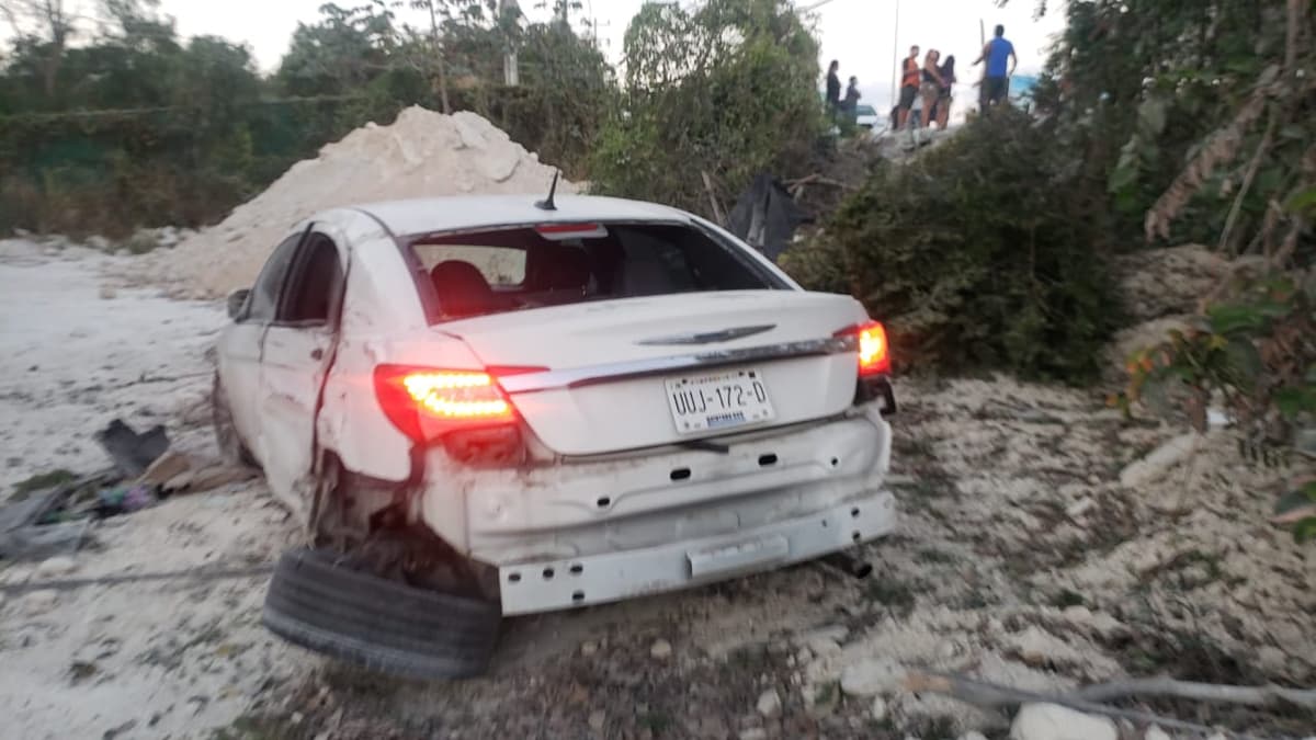 Aparatoso choque en el bulevar Colosio de Cancún