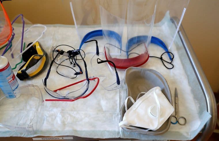 Bonafont dona pet para crear caretas contra el coronavirus