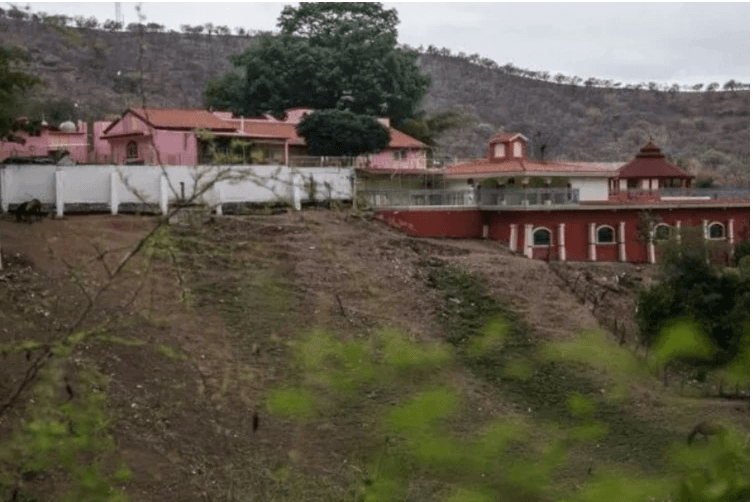 Así es la mansión que “El Chapo” Guzmán construyó para su madre, Consuelo Loera