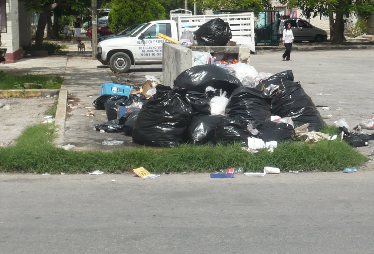 Por COVID-19, reducen el servicio la recoja de basura en Chetumal