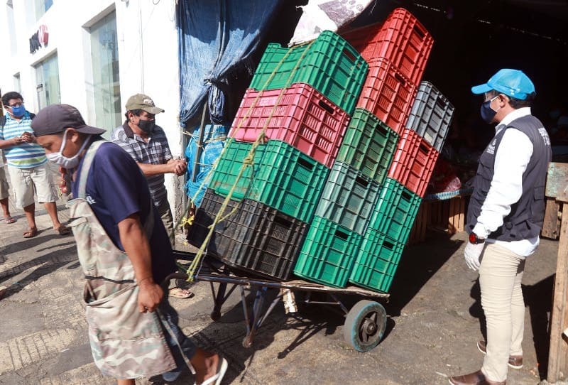Realizan operativo en mercados de Mérida por carniceros contagiados de Covid-19