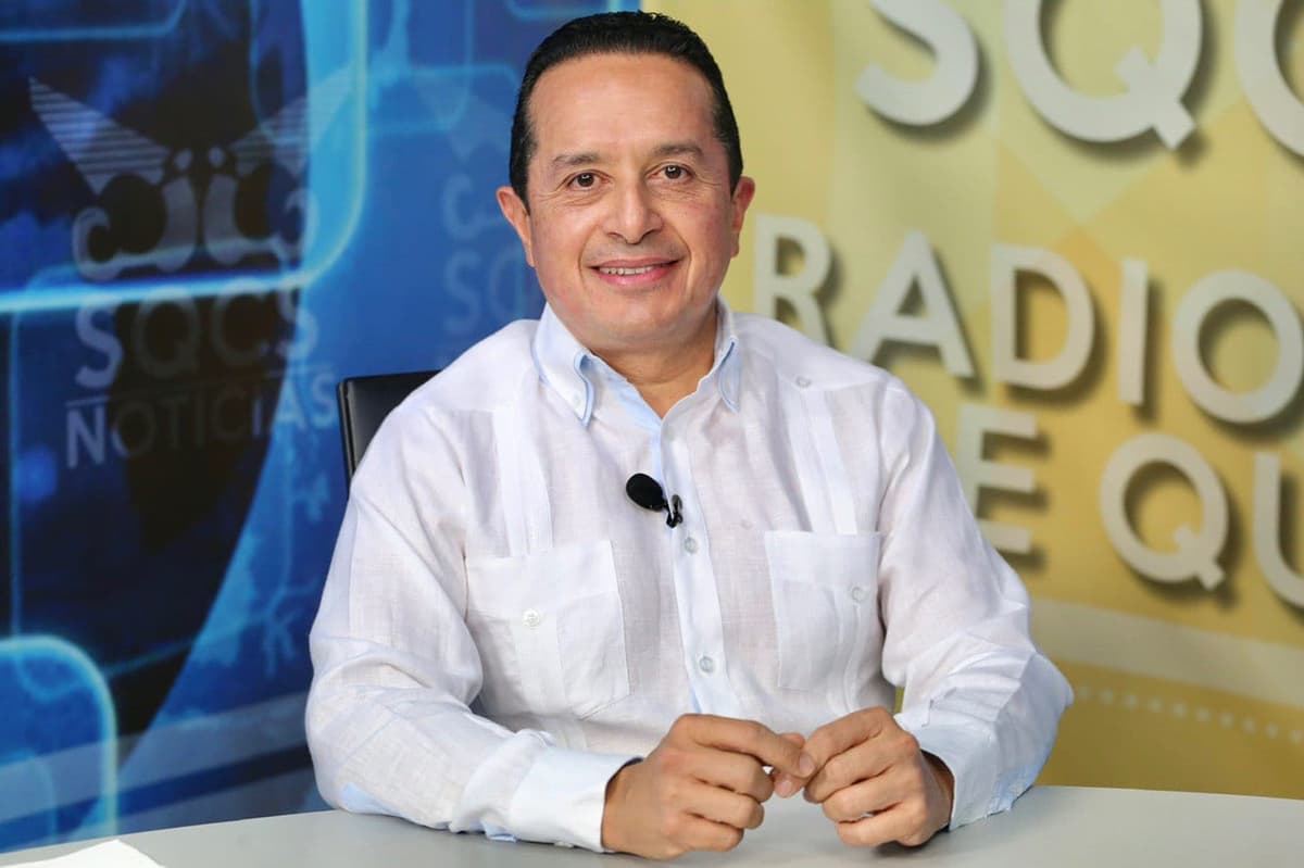 Reconoce Carlos Joaquín a los maestros en su día