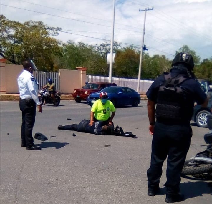 Muere policía en Chetumal al chocar contra carro de Fiscalía