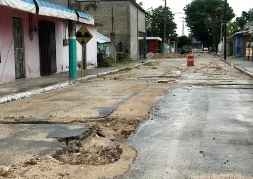 ¡Vergüenza! Calles destruidas ya son un peligro público en Chetumal