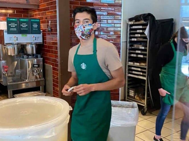 Empleado de Starbucks recibe gran propina por negarle el servicio a mujer sin cubrebocas