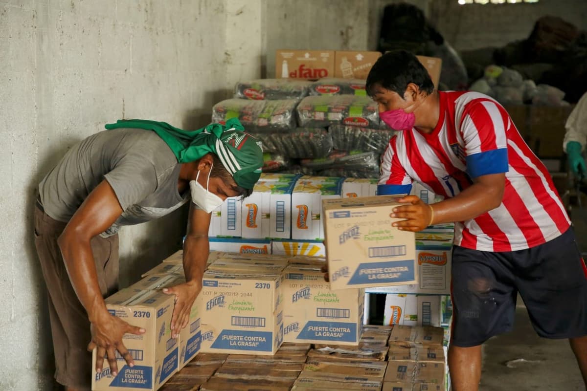 Seguimos trabajando en comunidades afectadas por las inundaciones: Carlos Joaquín