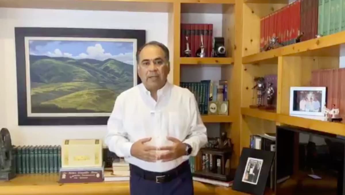 Héctor Astudillo, gobernador de Guerrero, da positivo a COVID-19