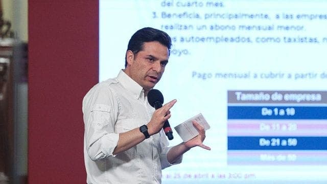 Zoé Robledo, director del IMSS da positivo a Covid-19