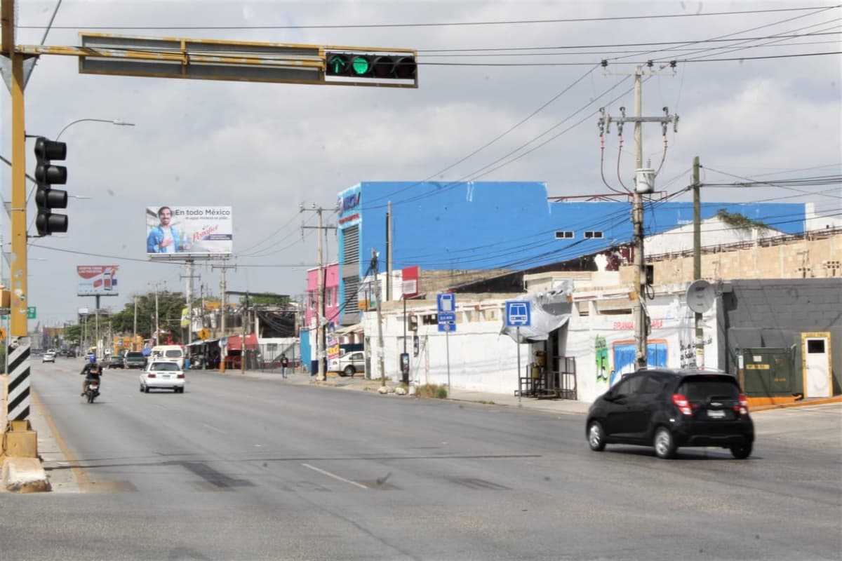 Reabren vialidades en Cancún y Chetumal