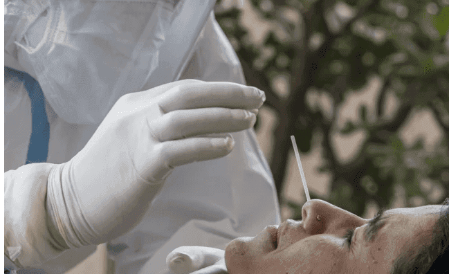 Por la nariz; así es la vacuna contra el Covid-19 en Rusia